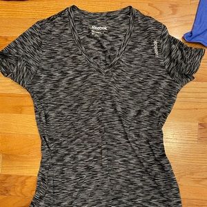 Reebok top